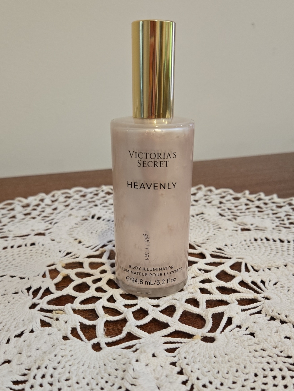 Victoria's Secret Heavenly Body Illuminator - Pearl